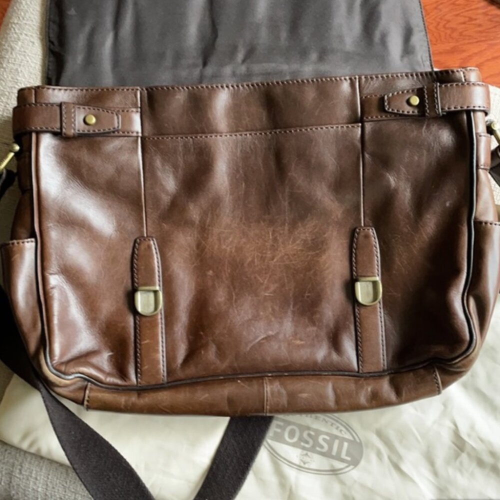 Fossil Messenger Bag 💼 - Picture 7 of 16